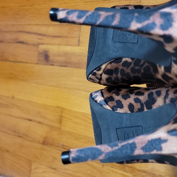 Fioni Animal Print Leopard Brown and Black Heels sz 9 - Picture 4 of 8